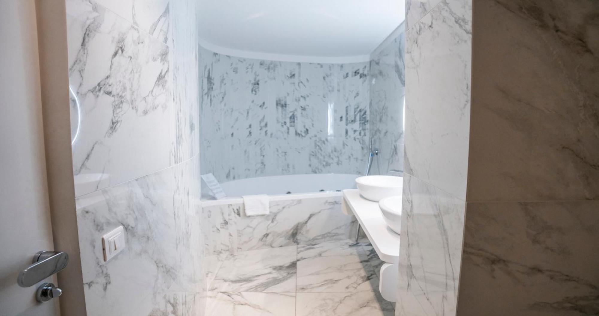 Soul Art Hotel Неаполь Экстерьер фото